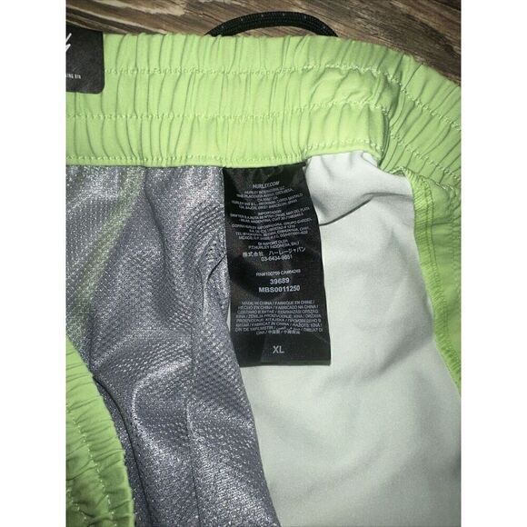 Hurley Phantom Reveal 17" Boardshorts. Stretch. Size XL. NWT. 5 - Picture 6 of 8